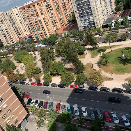 Habitacion Con Cama Individual, Piso Compartido En Avenida Blasco Ibanez Valencia Eksteriør billede