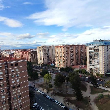 Habitacion Con Cama Individual, Piso Compartido En Avenida Blasco Ibanez Valencia Eksteriør billede