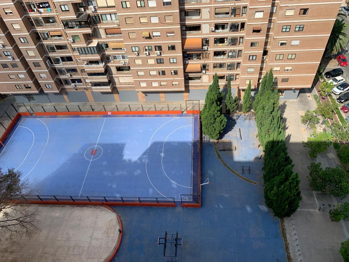 Habitacion Con Cama Individual, Piso Compartido En Avenida Blasco Ibanez Valencia Eksteriør billede