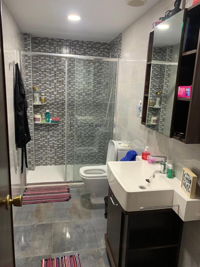 Habitacion Con Cama Individual, Piso Compartido En Avenida Blasco Ibanez Valencia Eksteriør billede