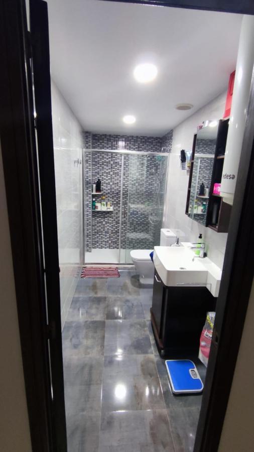 Habitacion Con Cama Individual, Piso Compartido En Avenida Blasco Ibanez Valencia Eksteriør billede